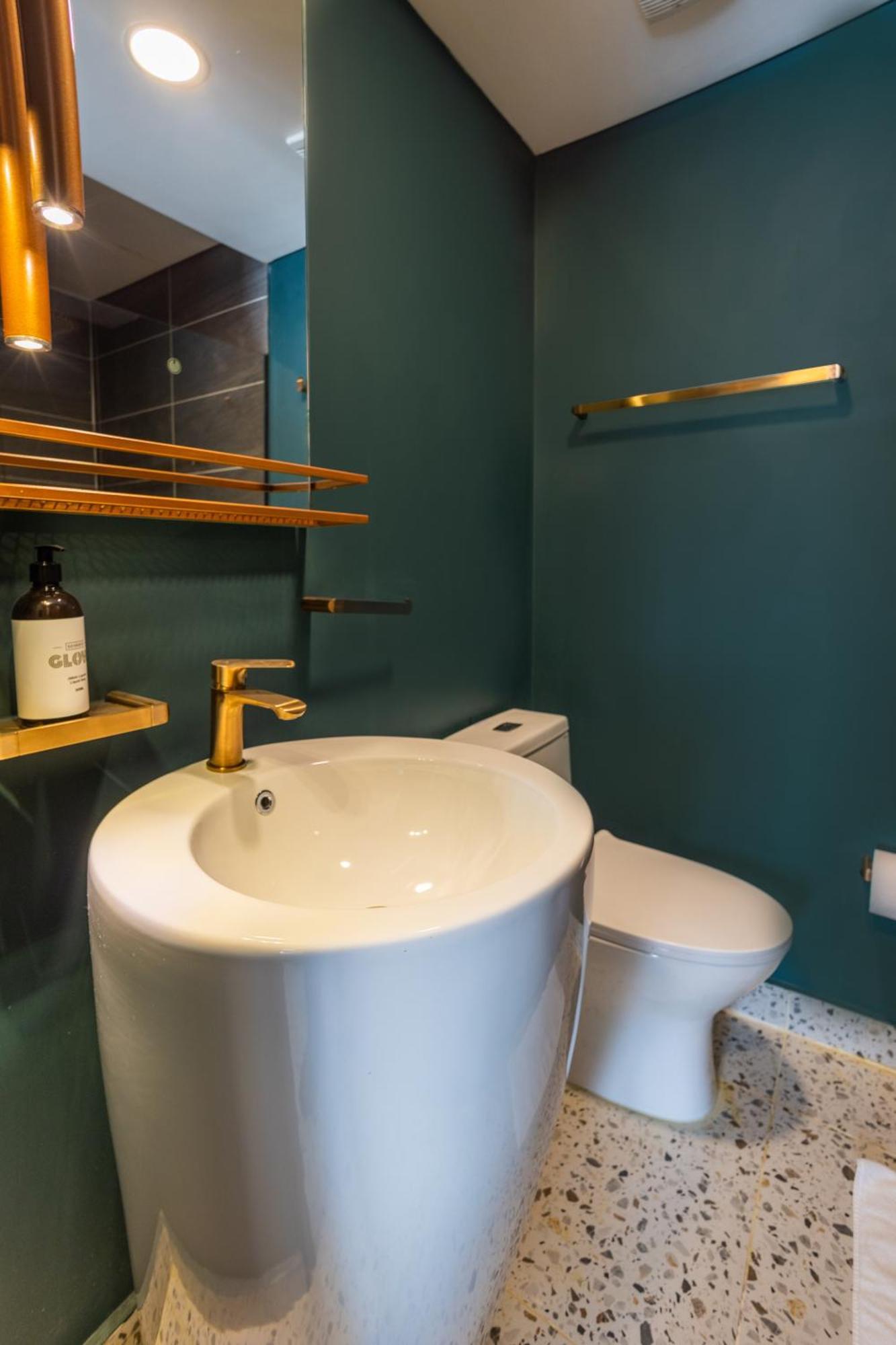 Hotel Glow 4*